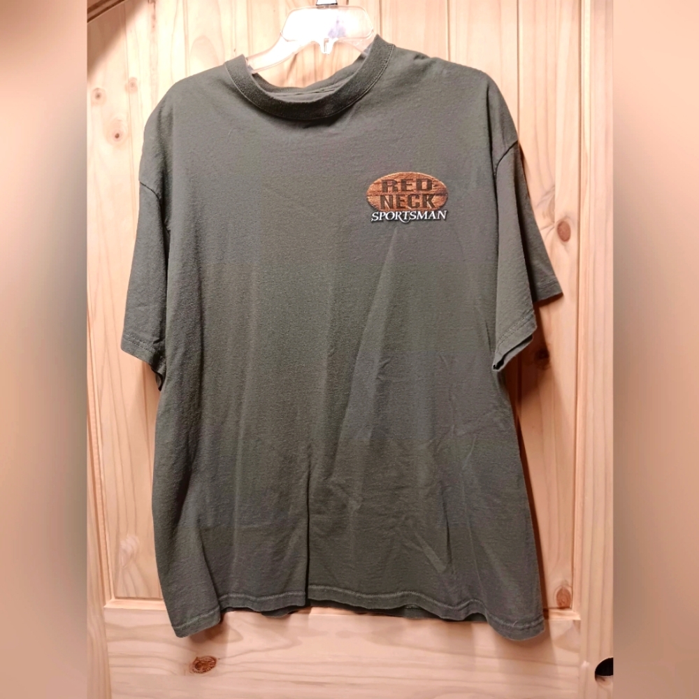 Gildan Green Short Sleeve Men's Graphic T-shirt GUC